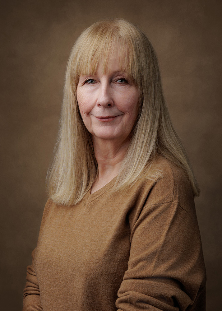 image of tarot card reader carolyn taylor